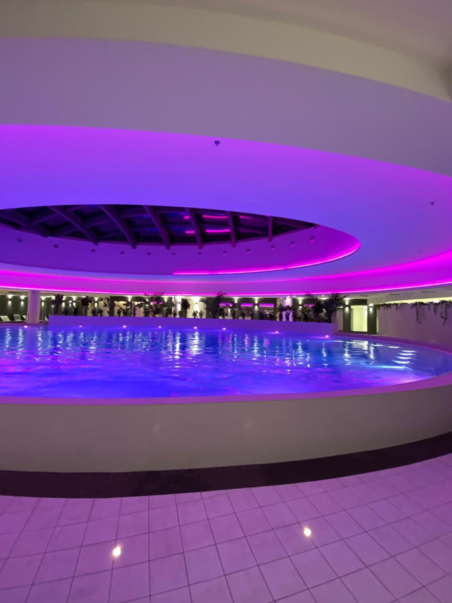 Hanza Tower Apartament Times Square ชเตชชิน ภายนอก รูปภาพ